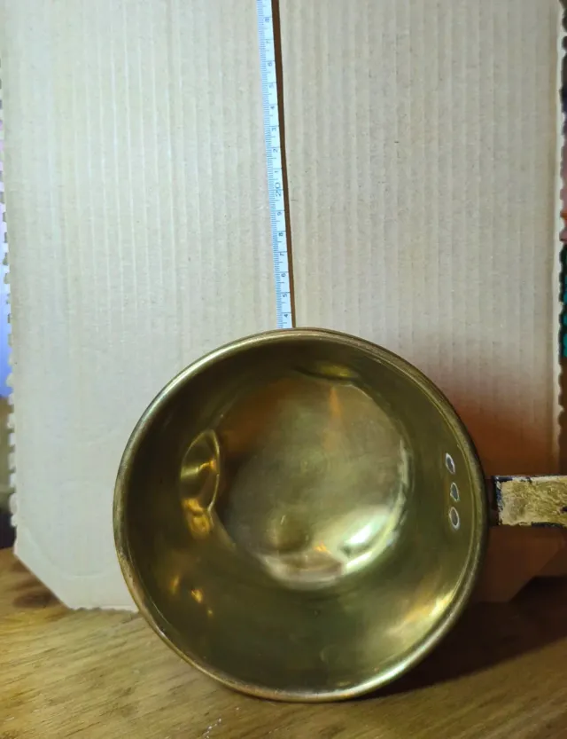 Cazo antiguo de latón