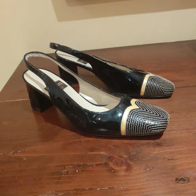 Sandali neri e oro slingback