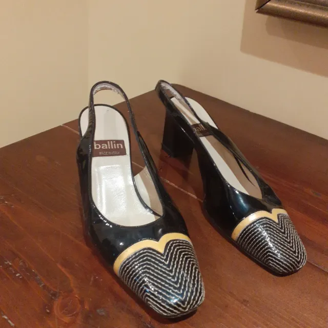 Sandali neri e oro slingback