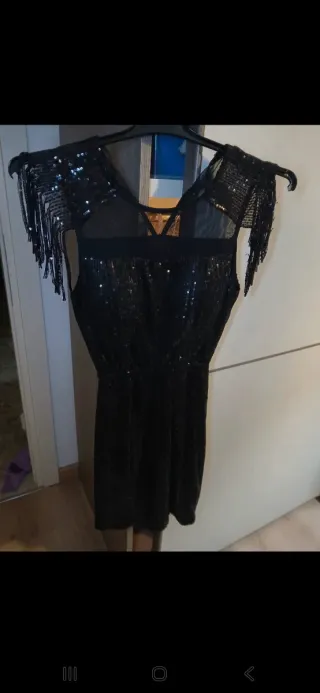 Elegante abito paillettes nero