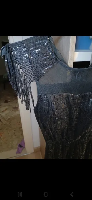 Elegante abito paillettes nero
