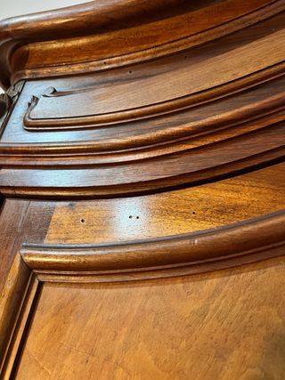 Armadio in stile Luigi XV in legno massello