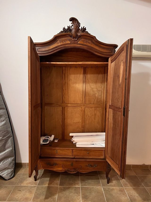 Armario Luis XV Madera Maciza