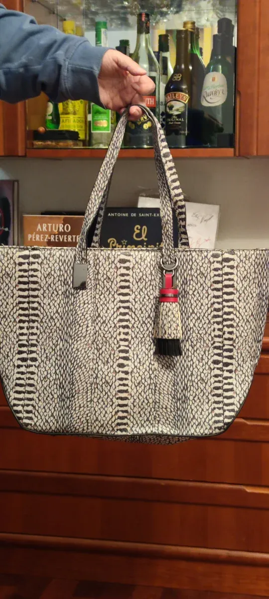 Bolso de hombro estampado