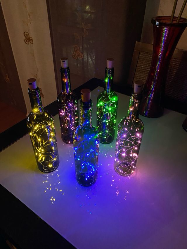 Botellas decorativas con luces LED