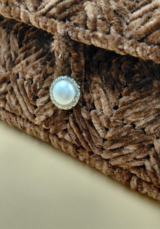 Pochette in velluto marrone