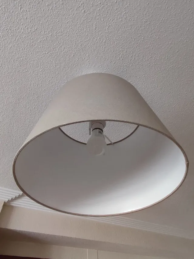 Lámpara de techo de tela beige