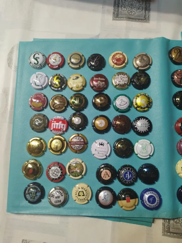 Lotto numero 25. 84 bottiglie di spumante