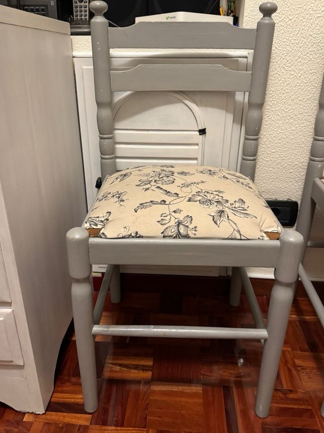 Juego de 2 sillas de comedor, cómodas!