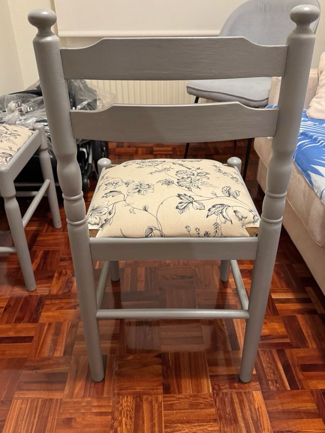 Juego de 2 sillas de comedor, cómodas!