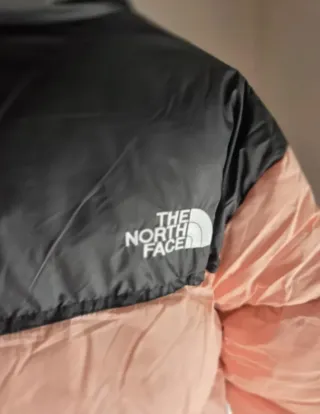 Chaqueta The North Face rosa y negra