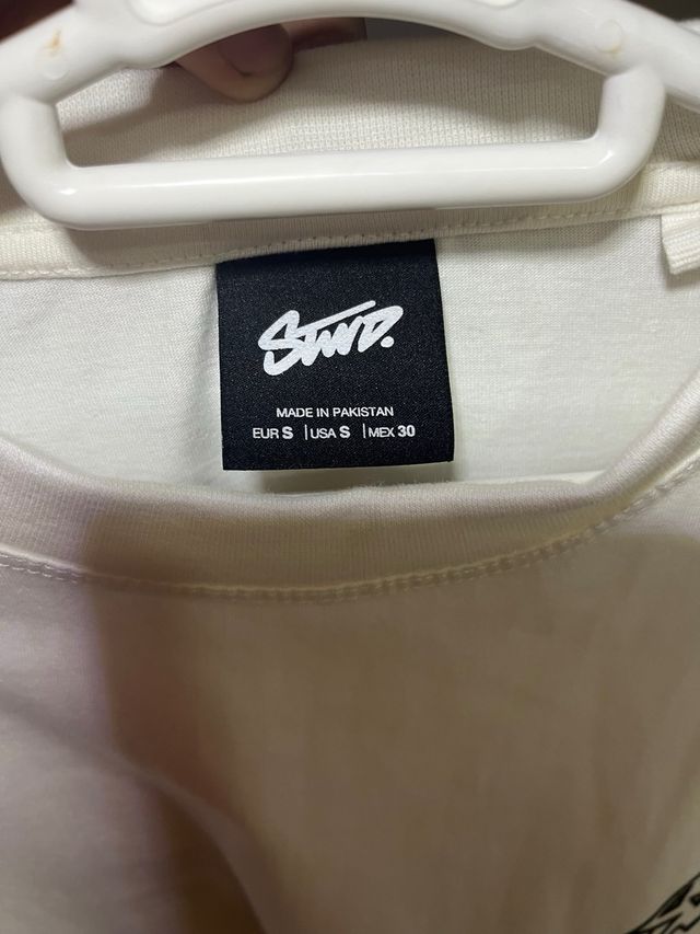 Camiseta blanca con estampado