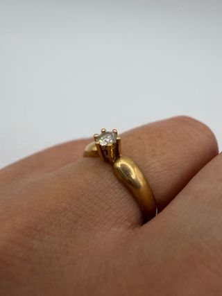 Anillo oro 18k solitario diamante