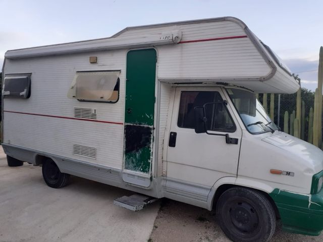 SE VENDE AUTOCARAVANA MUY BARATA!OFERTA!LEER BIEN!