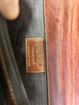 Maletín de piel marrón