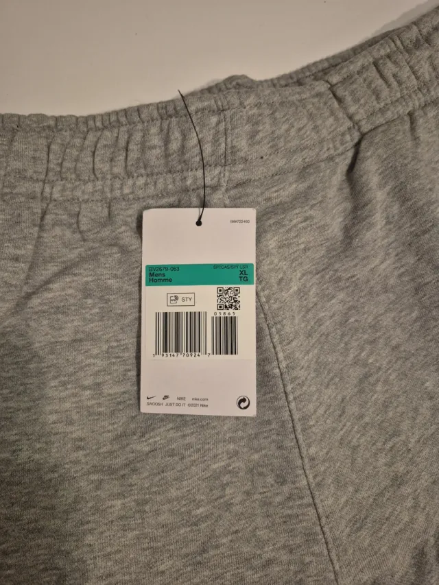 Pantalón chándal Nike gris
