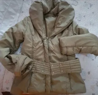 Piumino donna verde salvia con cintura