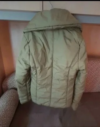 Piumino donna verde salvia con cintura