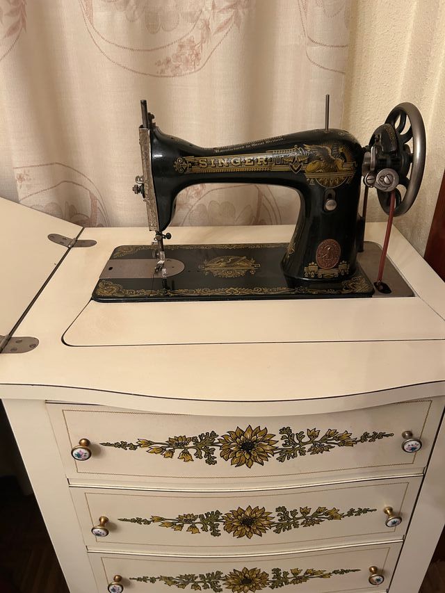 Máquina de coser Singer antigua