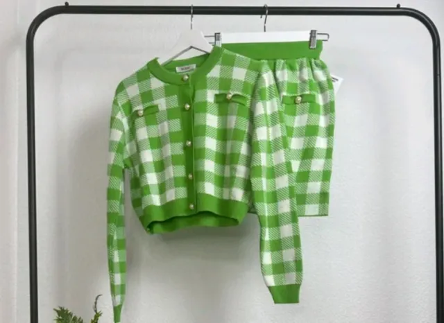 Conjunto punto falda y chaqueta