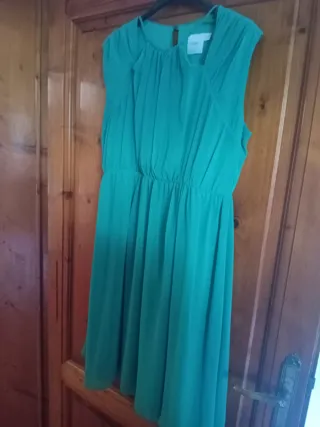 Vestito Asos verde elegante comodo in vita