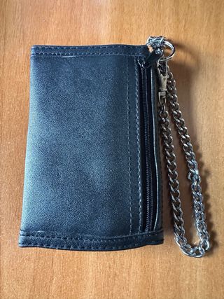 Cartera Negra Soziedad Alkoholika con Cadena