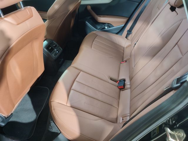 Audi A4 40 tdi Sline Quattro