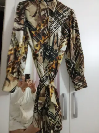 Abiti firmati Liujo Guess e Zara