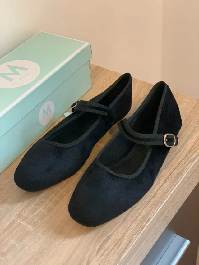 Merceditas terciopelo negras. Numero 38