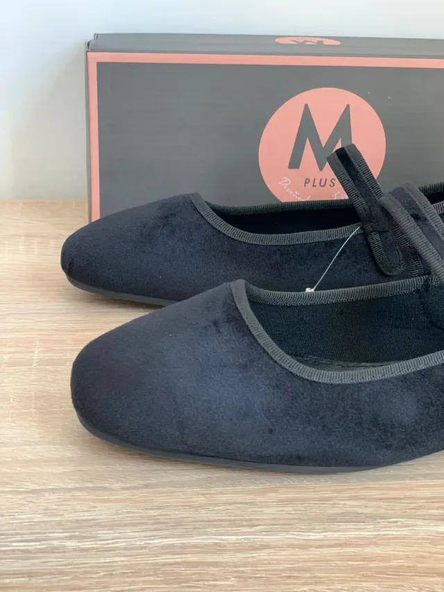 Merceditas terciopelo negras. Numero 38