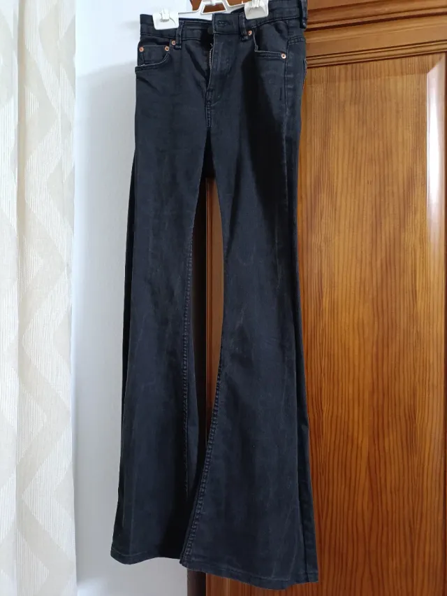 Vaqueros mujer acampanados negros