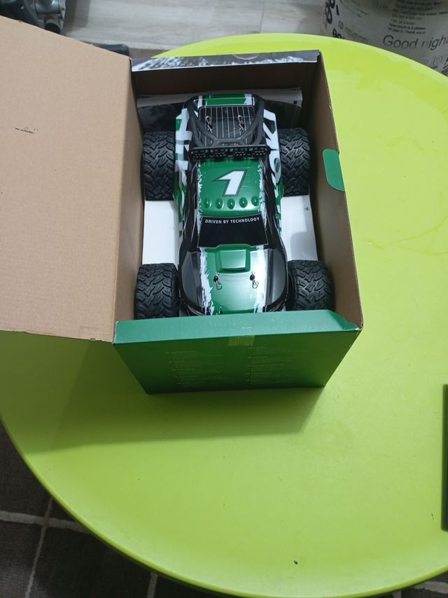 Monster Truck HiKOKI teledirigido