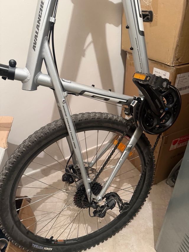 Bicicleta GT Avalanche 2 ,L 26