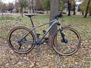 Bicicleta de montaña . MTB