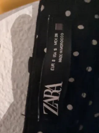 Falda Zara lunares blancos y negros