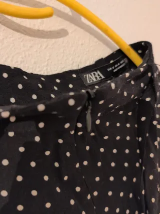 Falda Zara lunares blancos y negros
