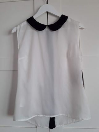 Blusa o top de Blanco. Talla M. Con etiqueta