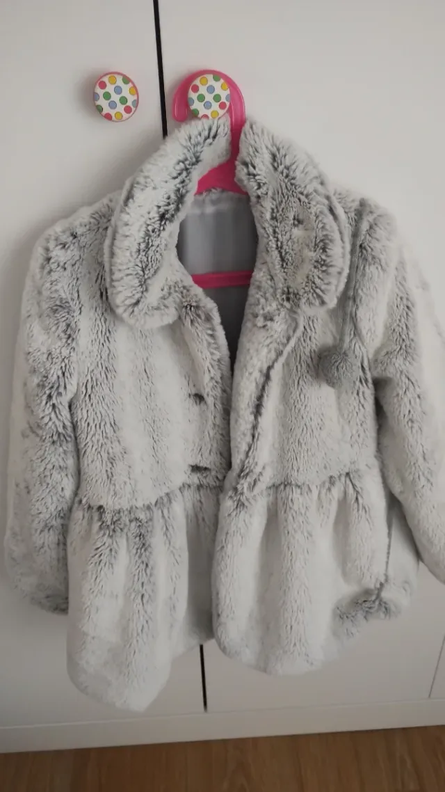 Abrigo niña pelo sintético gris