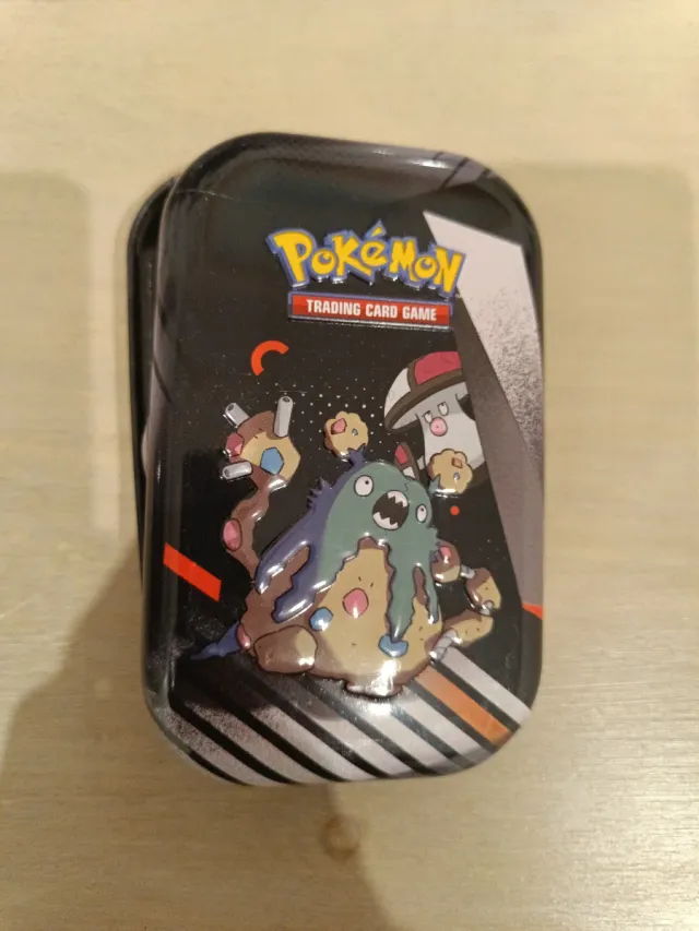 Lata Pokémon Trading Card Game