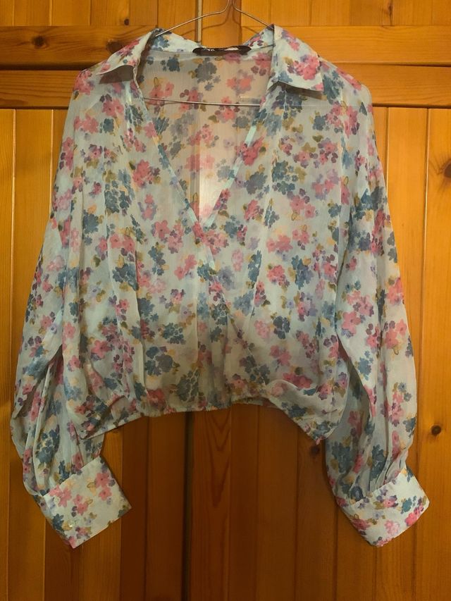 Camisa Zara floral manga larga