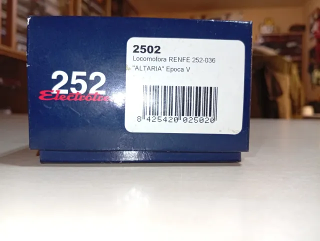 Locomotora 252 Renfe Altaria Electrotren H0