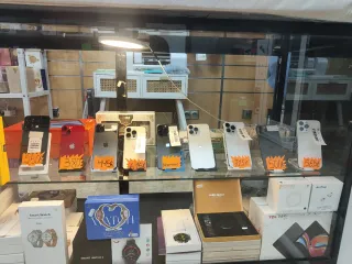 Vendita di vari modelli di iPhone Apple