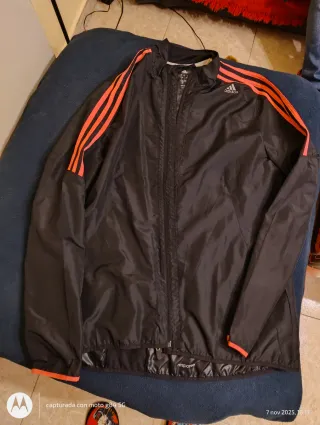 Chubasquero Adidas Negro y Rosa