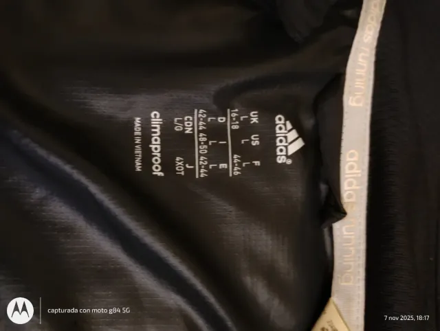 Chubasquero Adidas Negro y Rosa