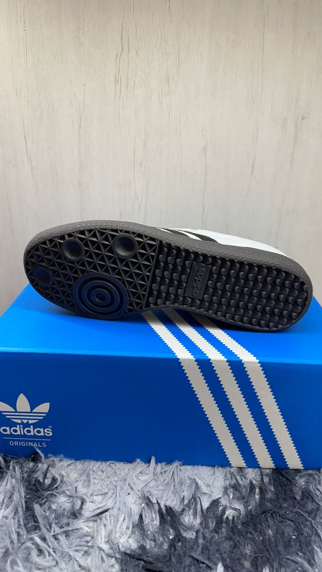 Adidas Samba Blancas y Negras