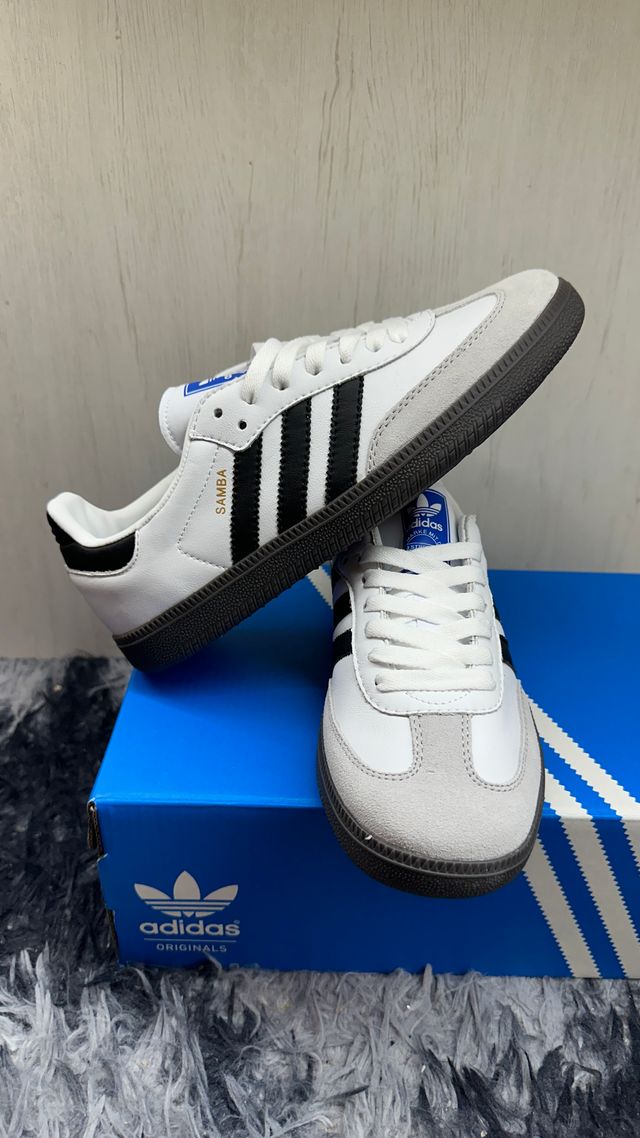 Adidas Samba Blancas y Negras