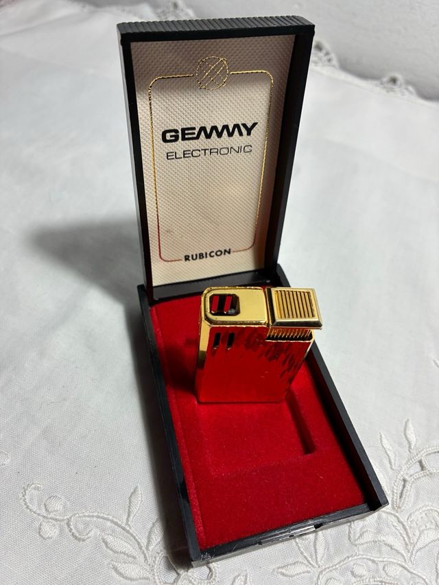 Mechero GEMMY ELECTRONIC RUBICON Dorado