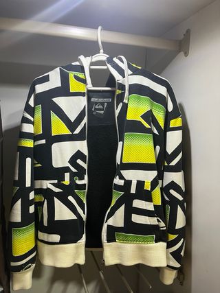 Chaqueta con estampado geométrico