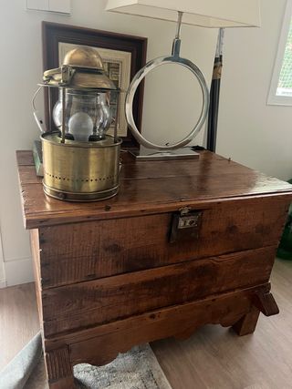 Arca antigua de madera