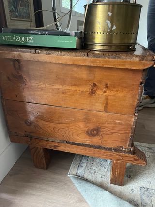 Arca antigua de madera